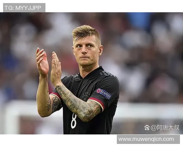 绿茵场传奇落幕见证足球球星荣耀退役瞬间